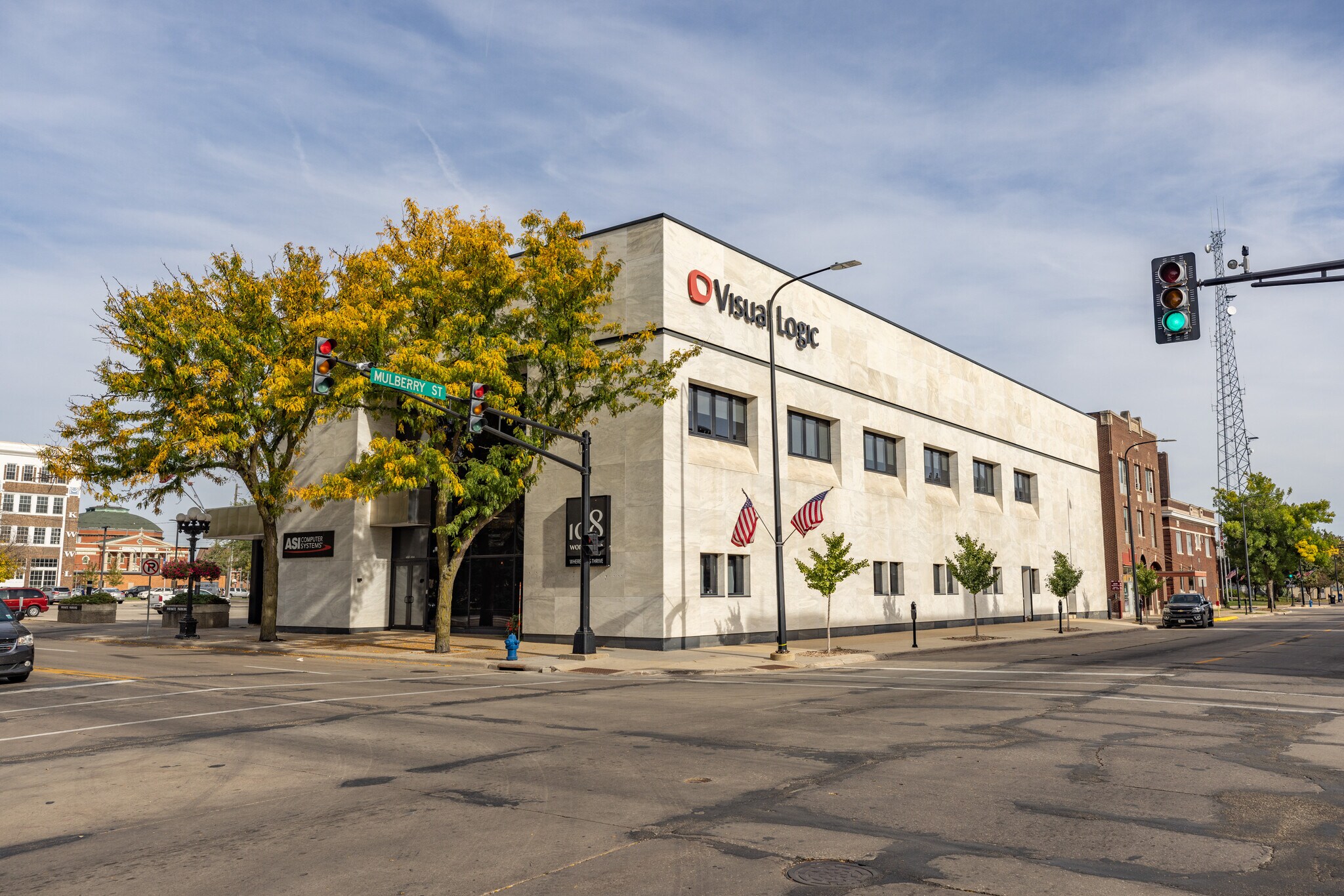 402-404 E 4th St, Waterloo, IA à vendre Photo du bâtiment- Image 1 de 21