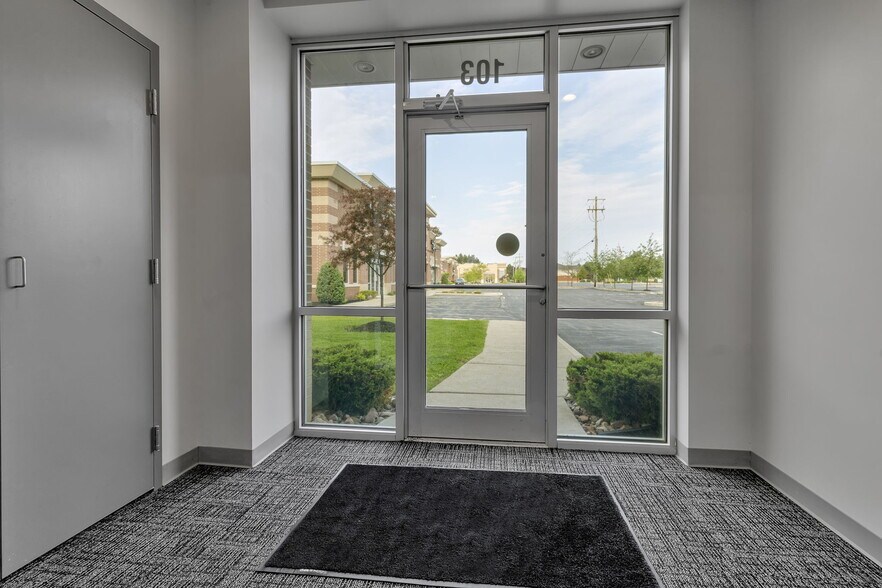 6031-6045 Transit Rd, East Amherst, NY à louer - Photo du bâtiment - Image 2 de 51