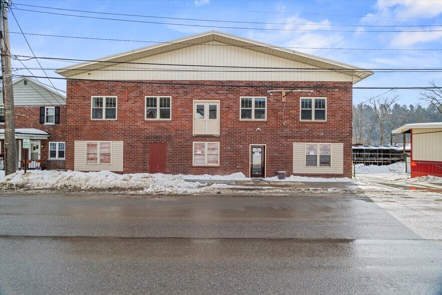 309 Main St, Emlenton, PA à vendre - Photo principale - Image 1 de 50