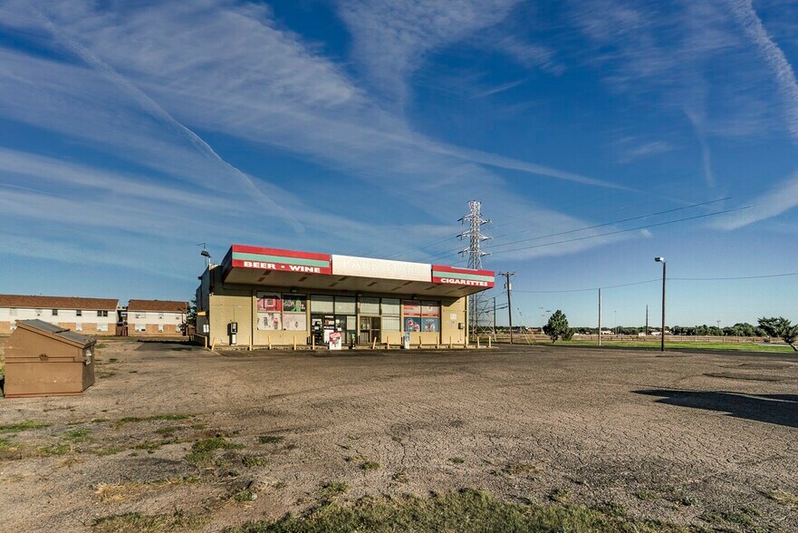 1021 Martin Rd, Amarillo, TX à vendre - Photo du bâtiment - Image 3 de 30