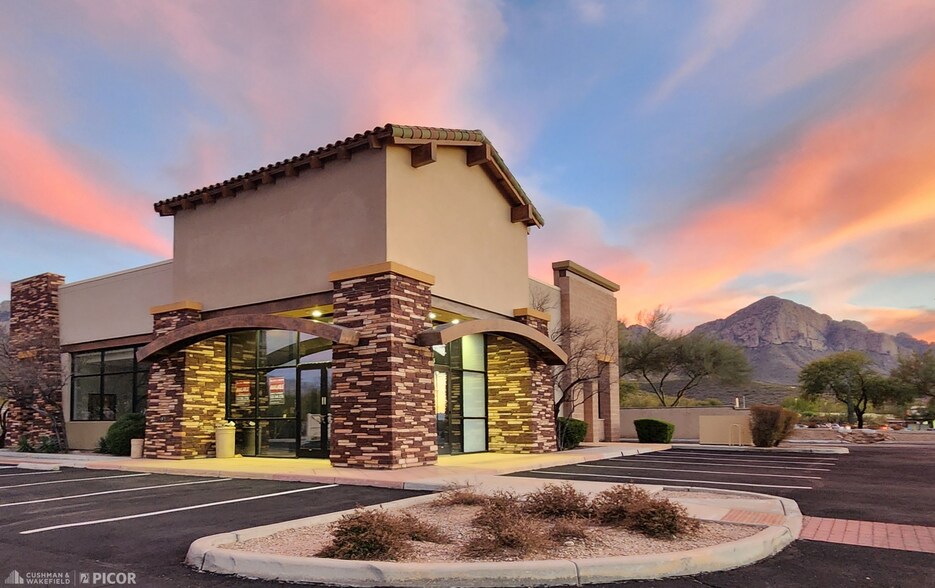 11625 N Oracle Rd, Oro Valley, AZ à louer - Photo du bâtiment - Image 1 de 4
