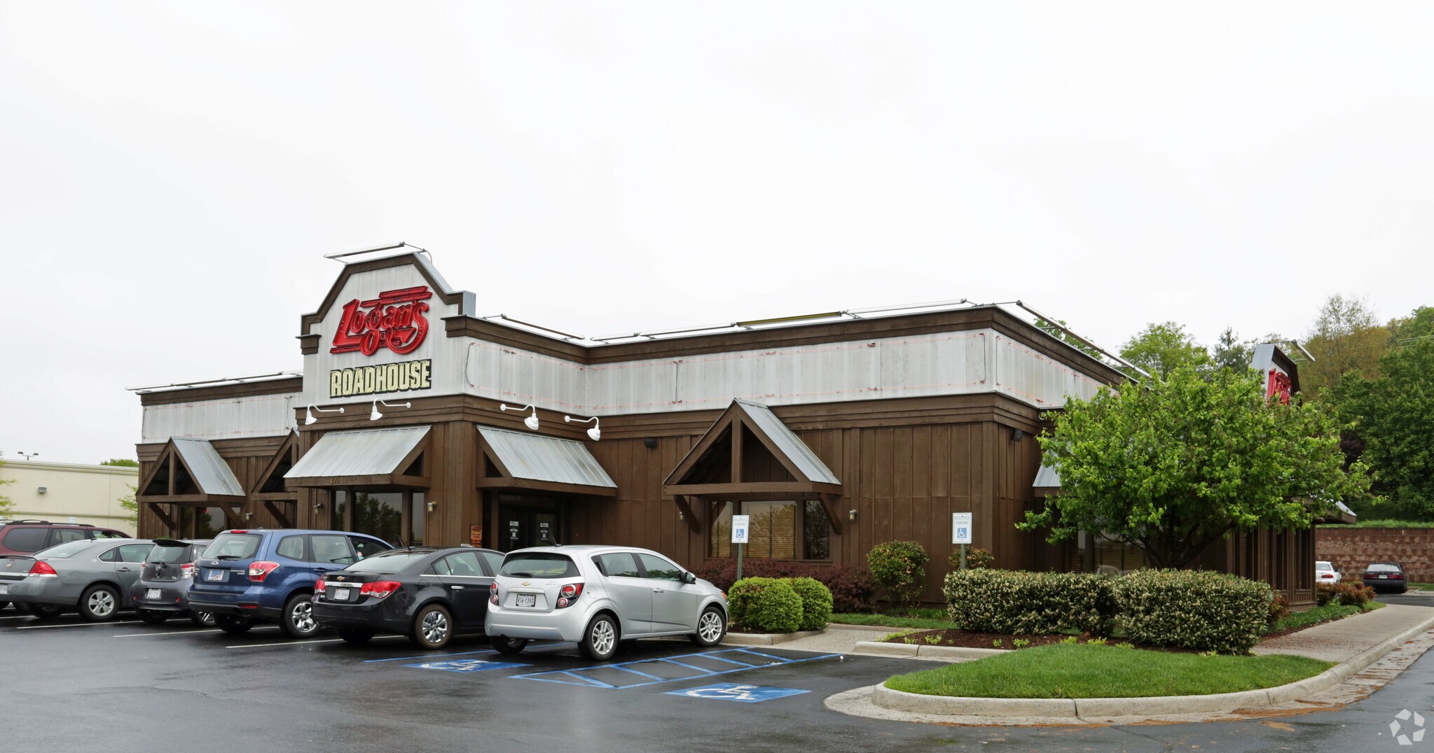 4740 Valley View Blvd NW, Roanoke, VA for lease Primary Photo- Image 1 of 5