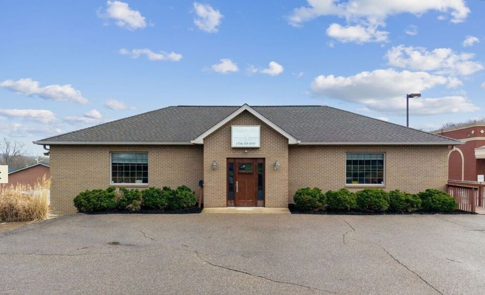 3293 Leechburg Rd, New Kensington, PA for sale - Building Photo - Image 1 of 9