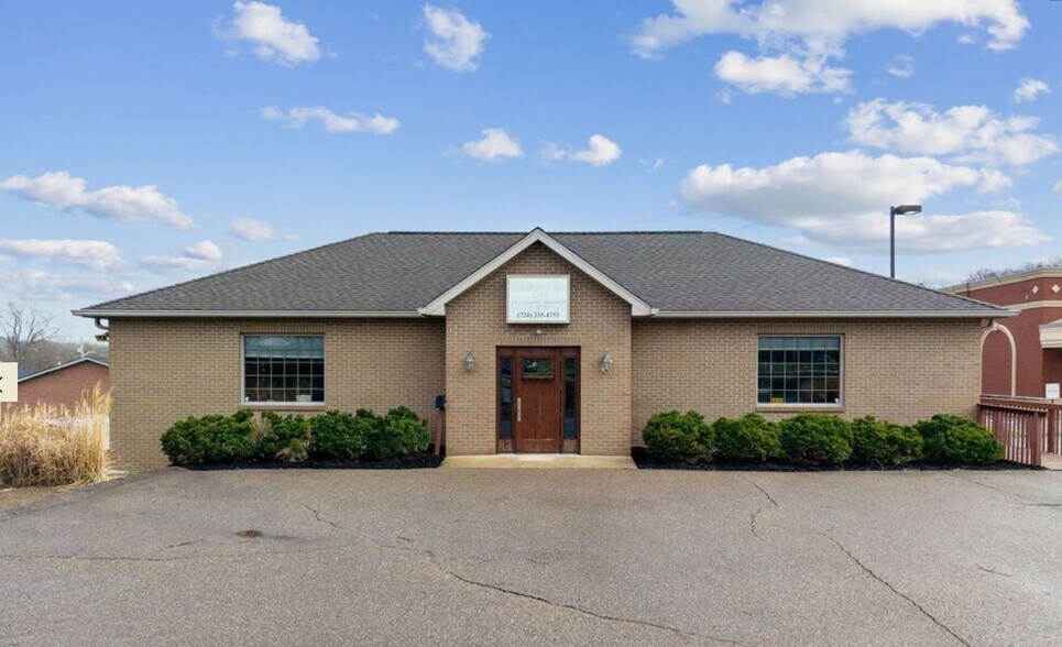 3293 Leechburg Rd, New Kensington, PA à vendre - Photo du bâtiment - Image 1 de 9