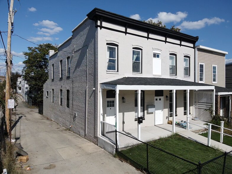 1602 Cypress St, Baltimore, MD à vendre - Photo du bâtiment - Image 3 de 45