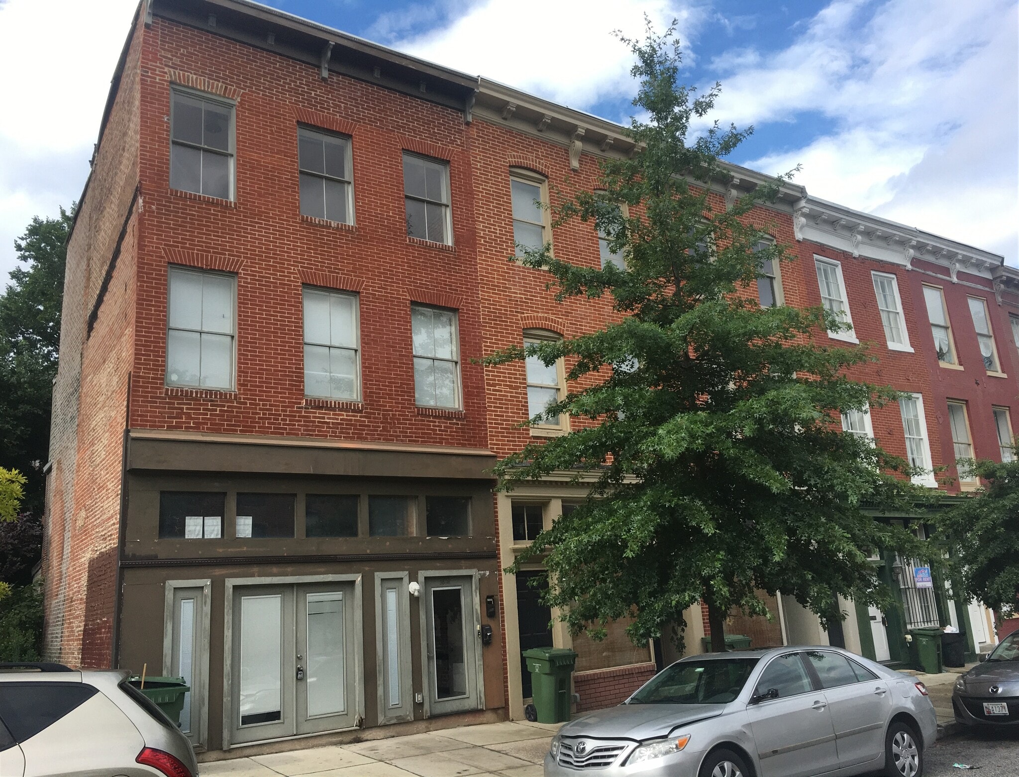1030 Hollins St, Baltimore, MD for lease Primary Photo- Image 1 of 23