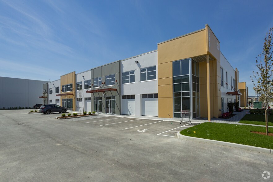 580 Seaborne Ave, Port Coquitlam, BC à louer - Photo du bâtiment - Image 2 de 3
