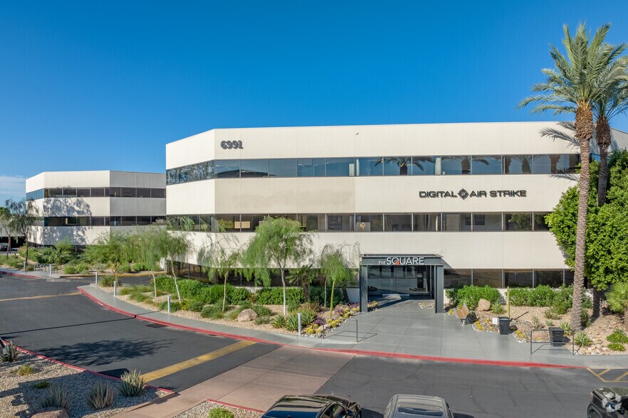 6991 E Camelback Rd, Scottsdale, AZ à louer - Photo du bâtiment - Image 2 de 7
