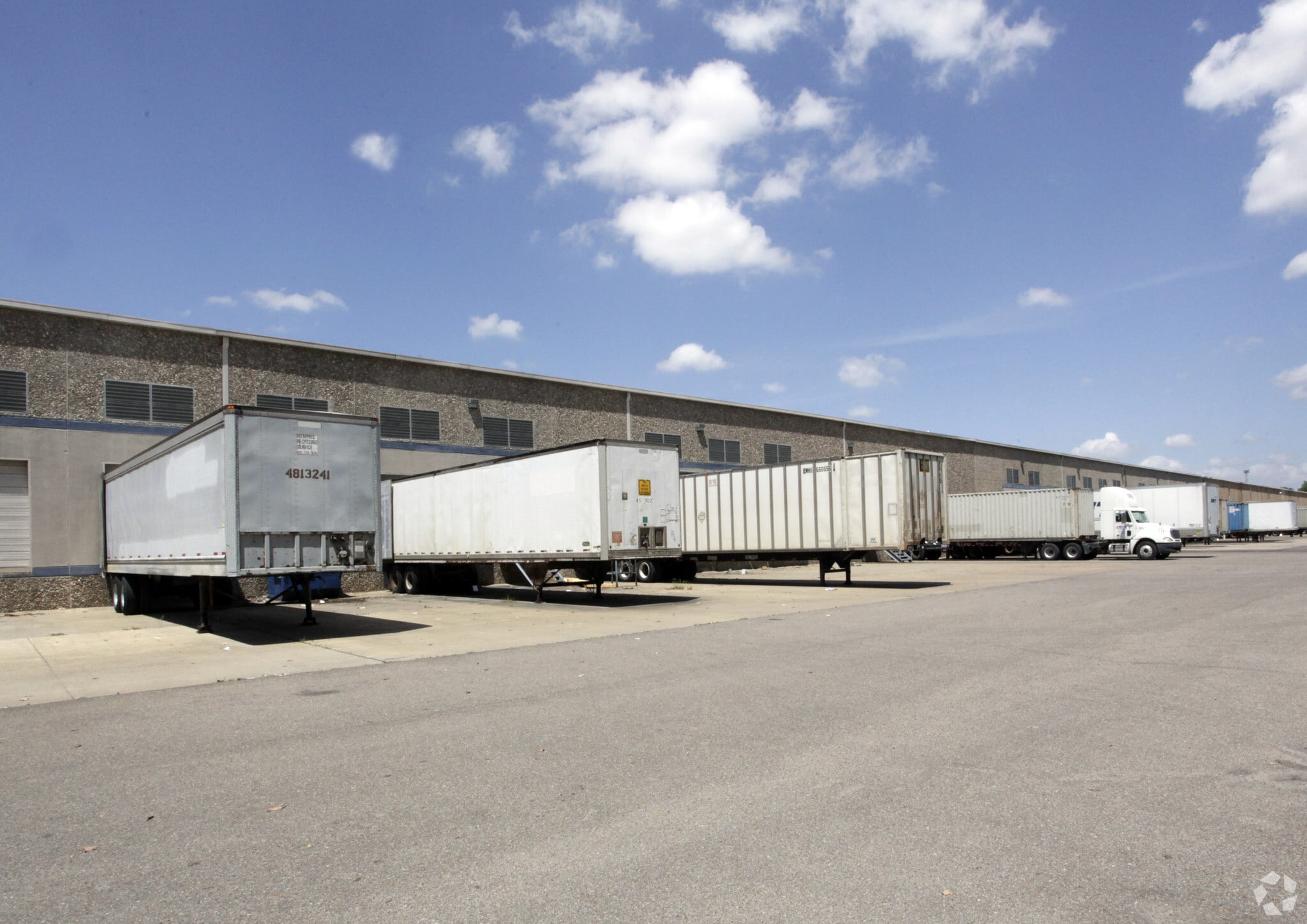 5321 E Shelby Dr, Memphis, TN for lease Primary Photo- Image 1 of 7
