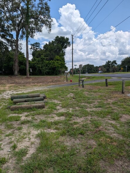 19063 N US Highway 441, Reddick, FL à vendre - Photo du bâtiment - Image 2 de 3
