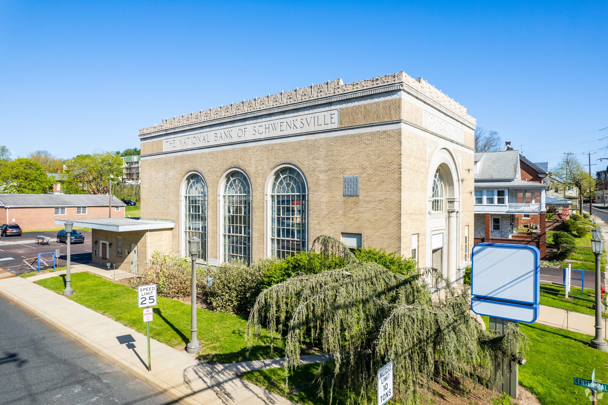 415 Main St, Schwenksville, PA for lease Building Photo- Image 1 of 18