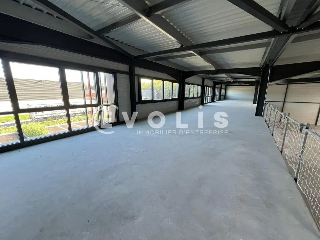 4 Impasse Joséphine Baker, Saint-Laurent-de-Mure for lease Interior Photo- Image 1 of 22