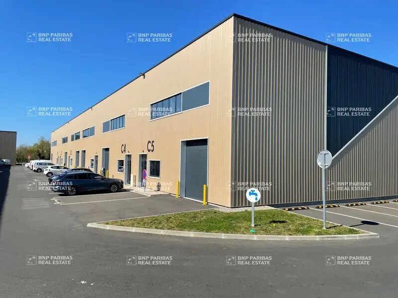 Flex in Carquefou for lease Building Photo- Image 1 of 8