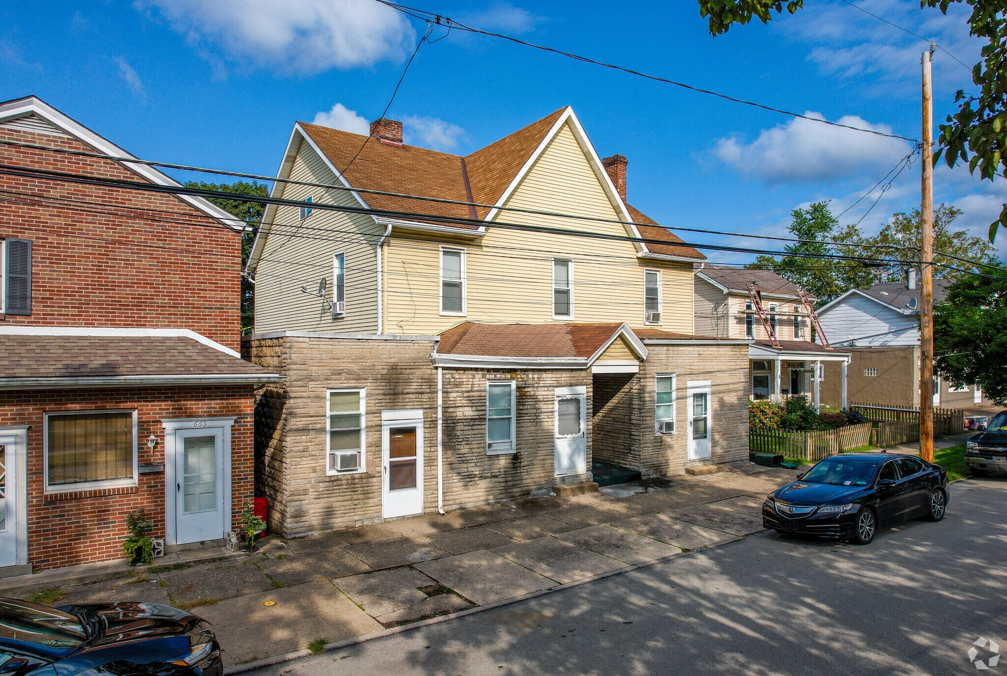 671 5th St, Oakmont, PA à vendre Photo principale- Image 1 de 24