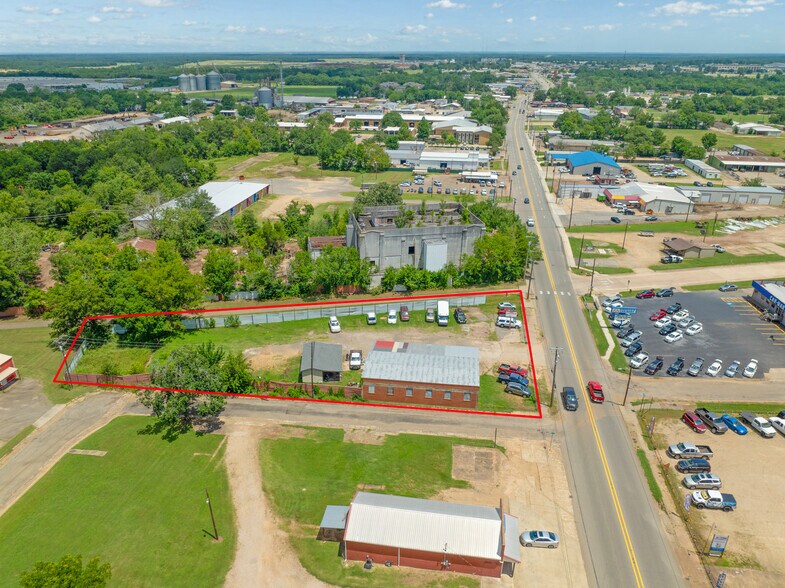 1121 N Main St, Paris, TX à vendre - Photo du bâtiment - Image 2 de 23