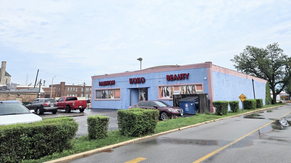 354 N Chicago St, Joliet, IL for sale - Building Photo - Image 1 of 19