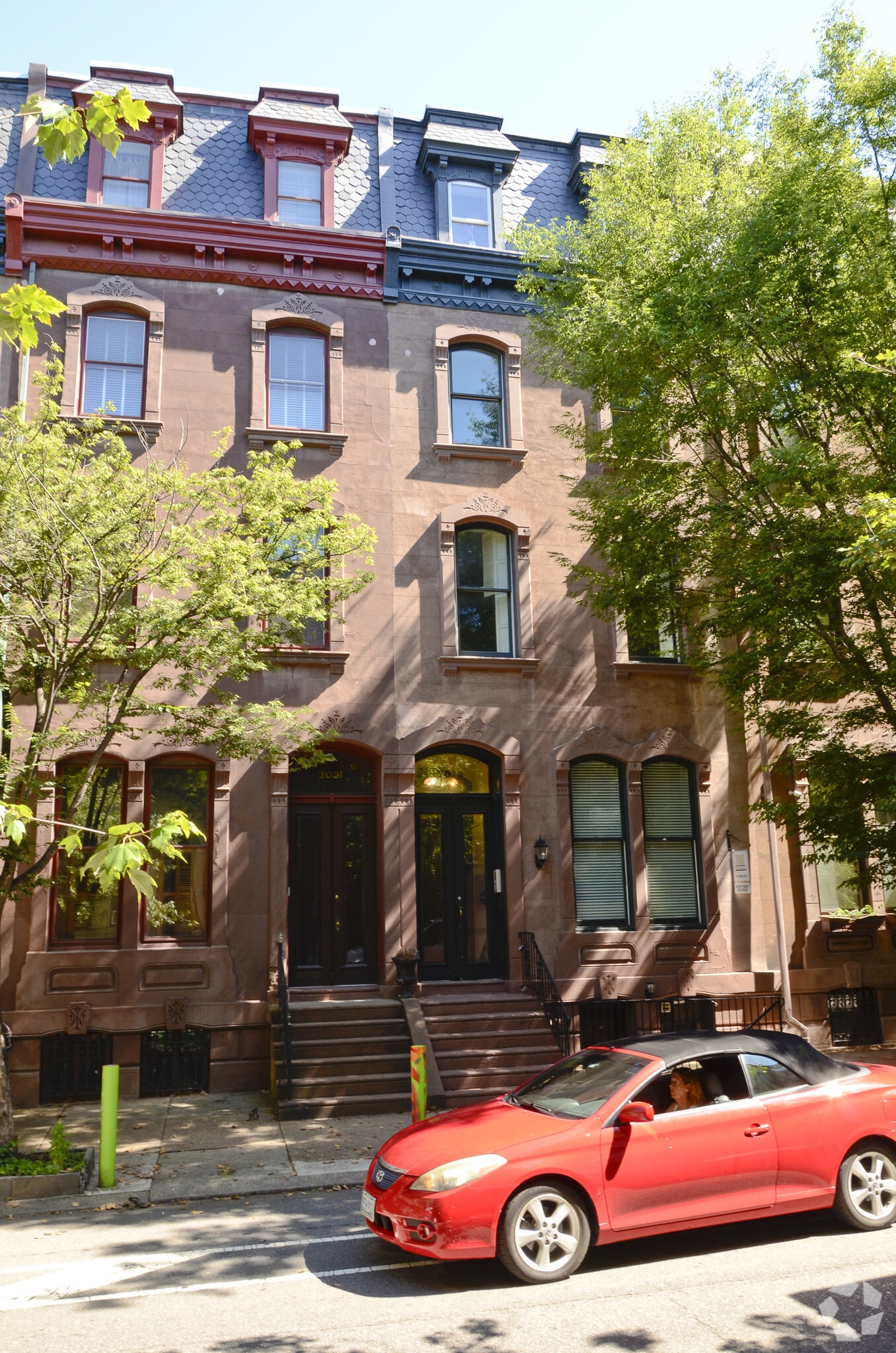 2029 Spruce St, Philadelphia, PA for sale Primary Photo- Image 1 of 32