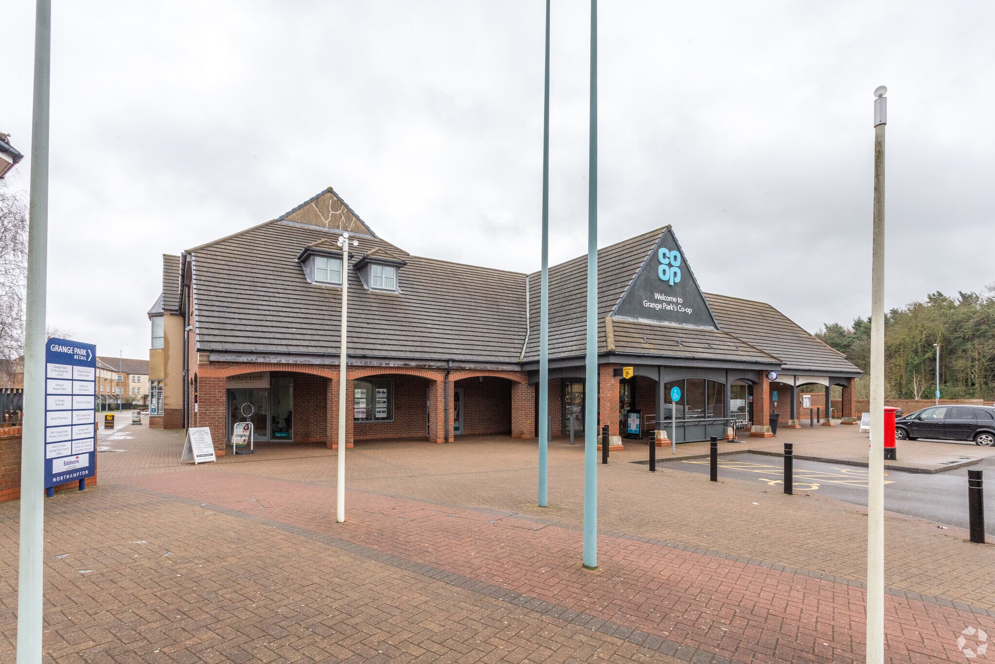 5 Williams Way, Northampton à vendre Photo principale- Image 1 de 6