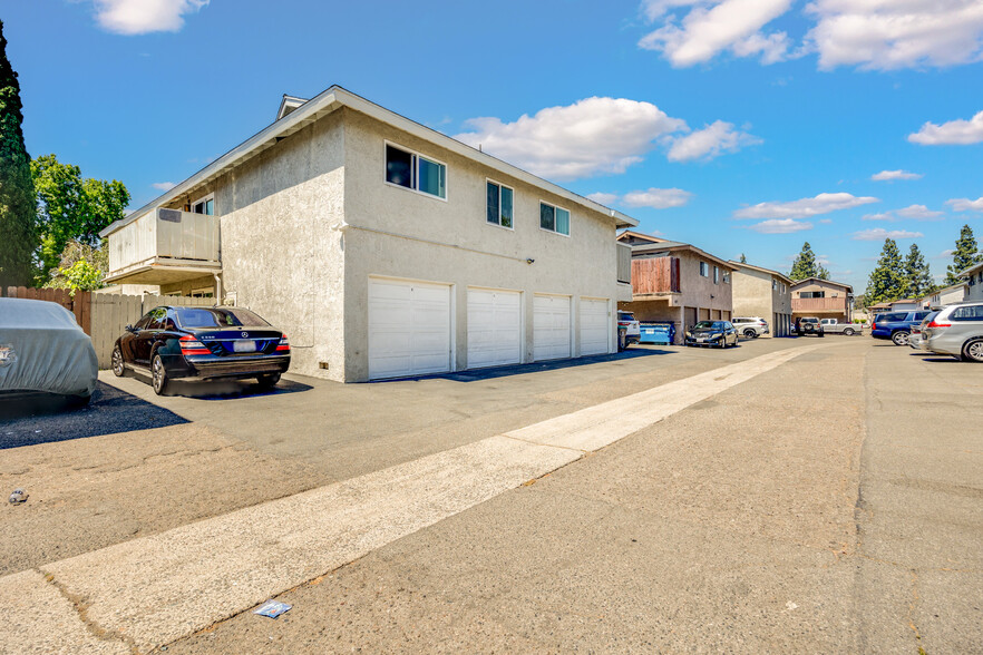 2313 Franzen Ave, Santa Ana, CA à vendre - Photo du b timent - Image 3 de 7