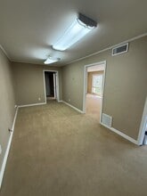 4500 N Classen Blvd, Oklahoma City, OK for lease Interior Photo- Image 2 of 5