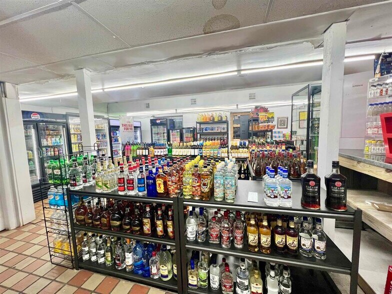 3000 Winchester Ave, Ashland, KY à vendre - Photo du bâtiment - Image 2 de 9