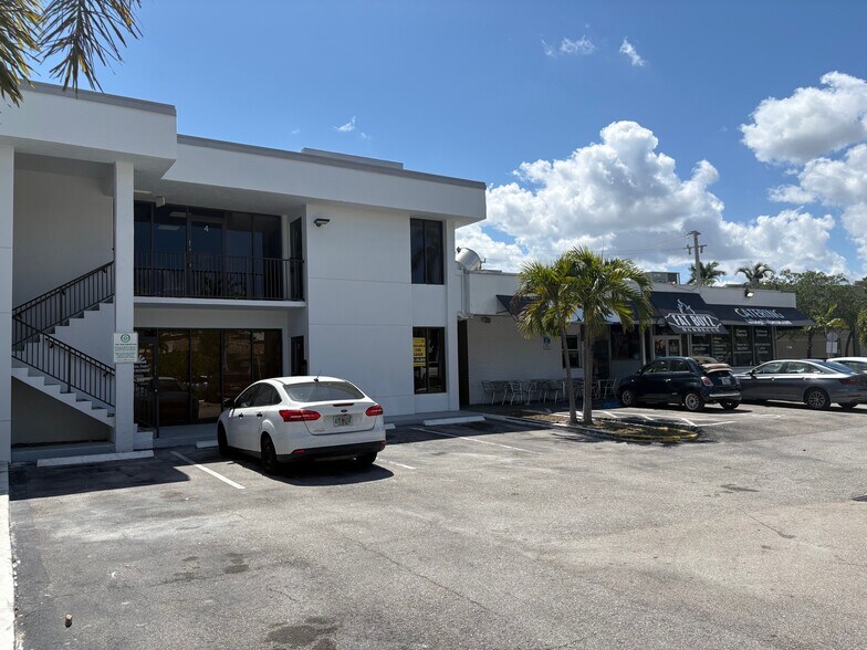 1202 E Hillsboro Blvd, Deerfield Beach, FL à louer - Photo du bâtiment - Image 3 de 5
