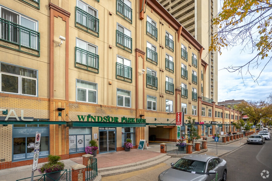 11120-11132 82nd Ave NW, Edmonton, AB à louer - Photo du bâtiment - Image 3 de 3