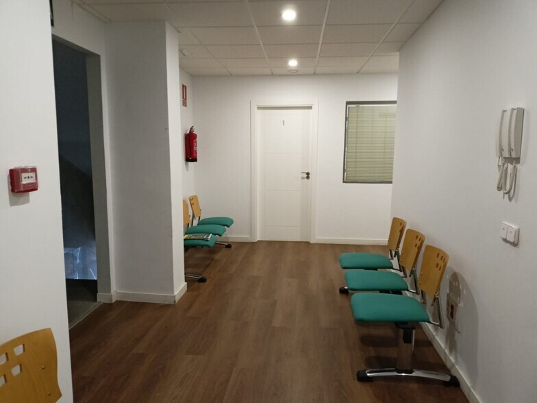 Bureau dans Cáceres, Cáceres à louer - Photo du bâtiment - Image 3 de 20