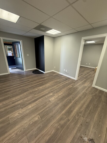 308 E Molloy Rd, Syracuse, NY for lease - Building Photo - Image 3 of 10