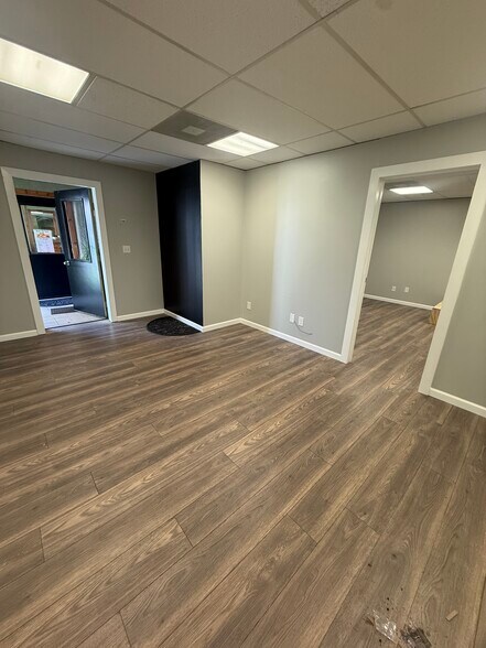 308 E Molloy Rd, Syracuse, NY à louer - Photo du bâtiment - Image 3 de 10