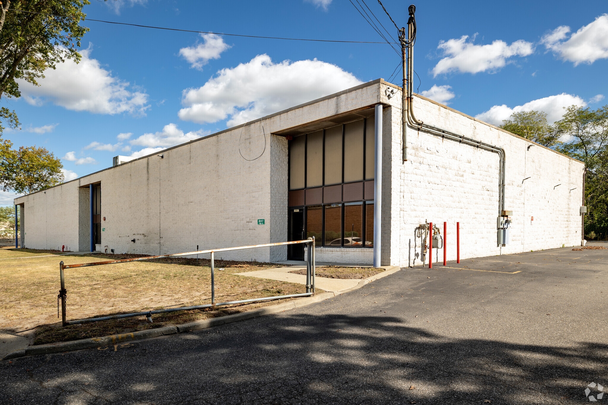 1993-1997 Pond Rd, Ronkonkoma, NY for lease Primary Photo- Image 1 of 6