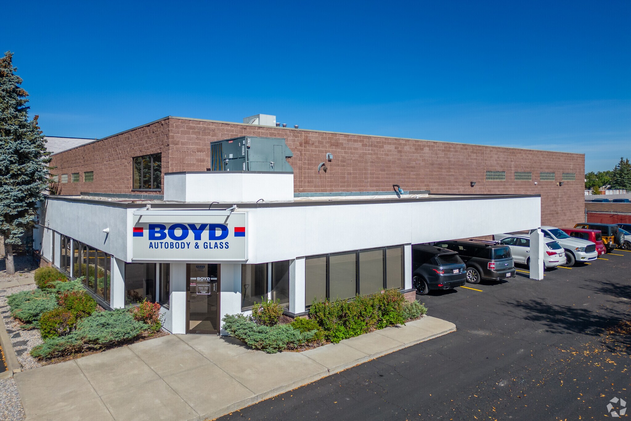 3520 32nd St NE, Calgary, AB for sale Primary Photo- Image 1 of 1