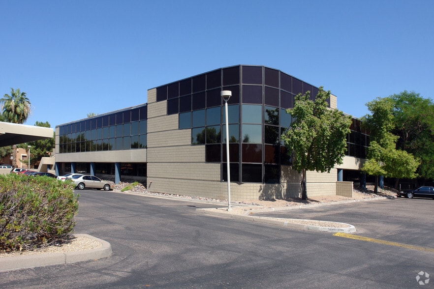 4600 S Mill Ave, Tempe, AZ à louer - Photo du bâtiment - Image 1 de 5