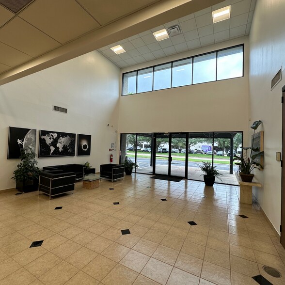 10615 Shadow Wood Dr, Houston, TX à louer - Photo intérieure - Image 3 de 7