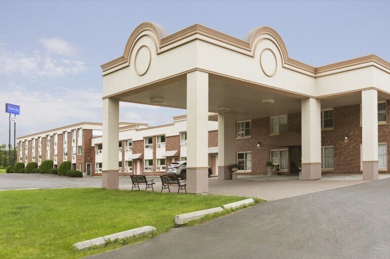 919 Canada Ch, Edmundston, NB à vendre Photo du bâtiment- Image 1 de 1