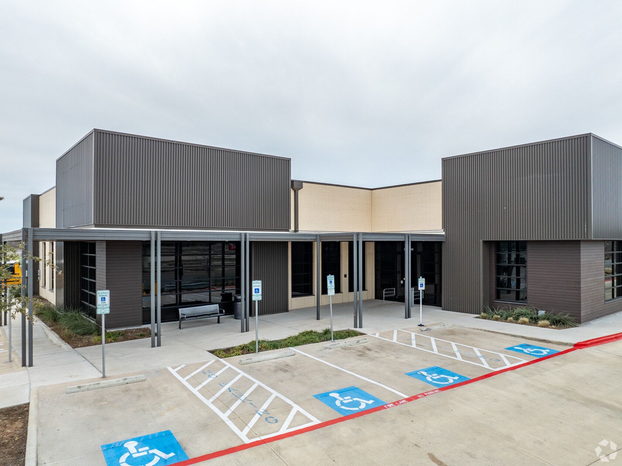 4715 S Lamar Blvd, Austin, TX à louer Photo principale- Image 1 de 22