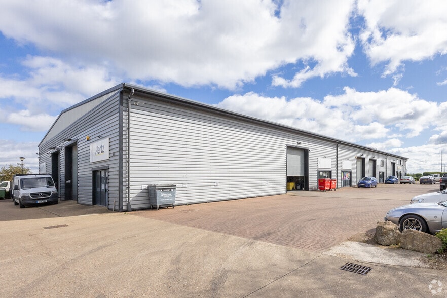 Sabre Way, Peterborough for lease - Building Photo - Image 3 of 4