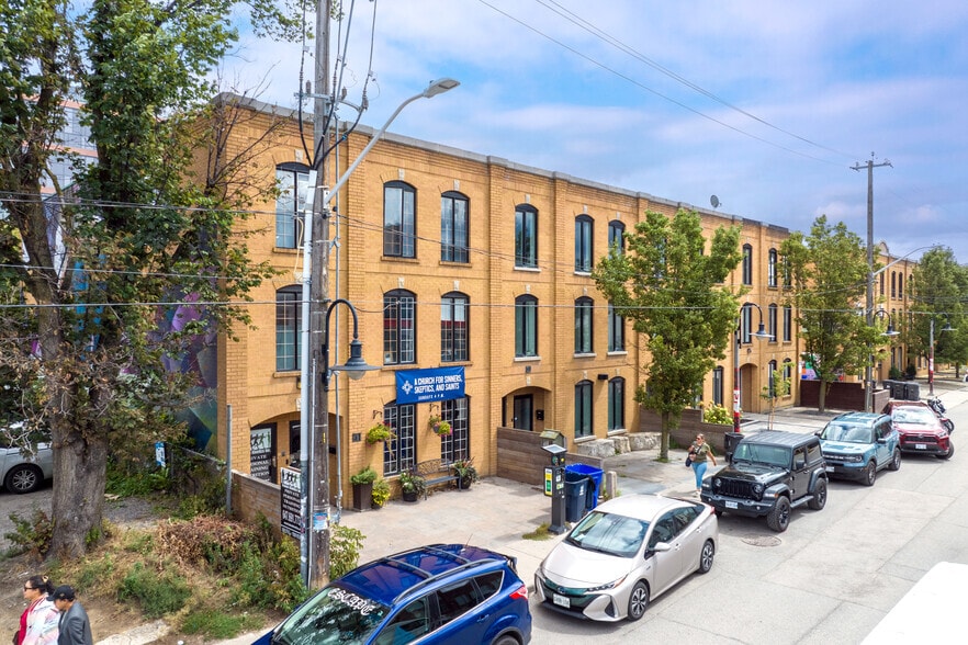 19 Atlantic Av, Toronto, ON for sale - Primary Photo - Image 1 of 1