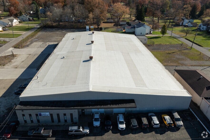 3825 Belmont Ave, Youngstown, OH à vendre - Photo du bâtiment - Image 2 de 4