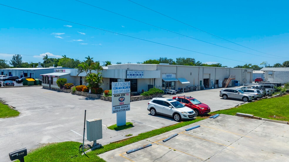 North Naples Industrial Opportunity portfolio of 2 properties for sale on LoopNet.ca - Building Photo - Image 3 of 6