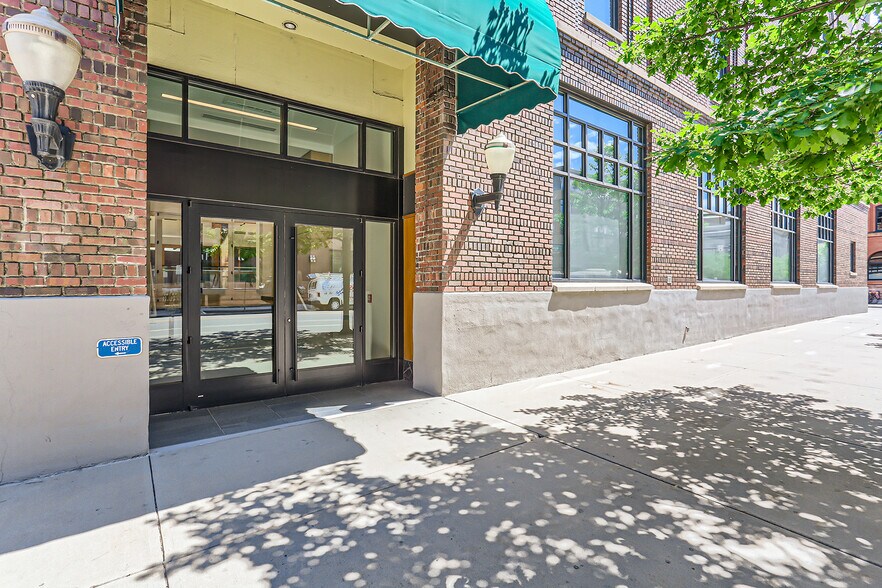 1621 18th St, Denver, CO à louer - Photo du bâtiment - Image 2 de 17