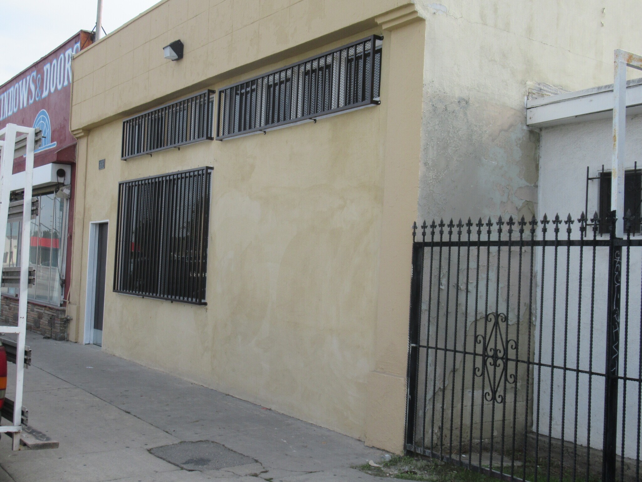 1638 E Compton Blvd, Compton, CA à vendre Photo du bâtiment- Image 1 de 16