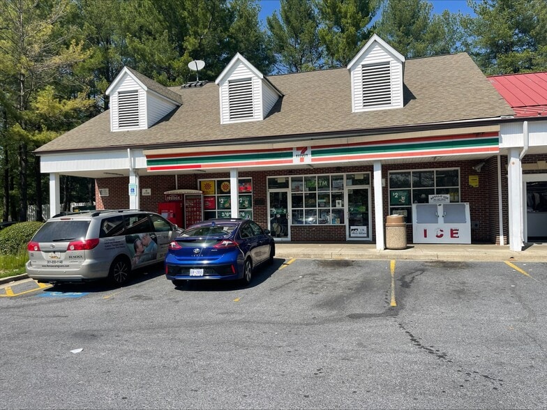 15700-15712 Mt Oak Rd, Bowie, MD à vendre - Photo du bâtiment - Image 2 de 6