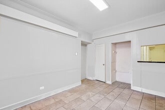 2010 Seagirt Blvd, Far Rockaway, NY for lease Interior Photo- Image 1 of 5