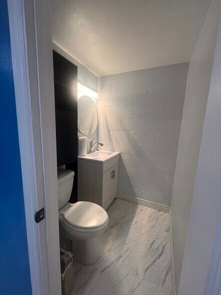 1991 E William St, Carson City, NV à louer - Photo du bâtiment - Image 3 de 20