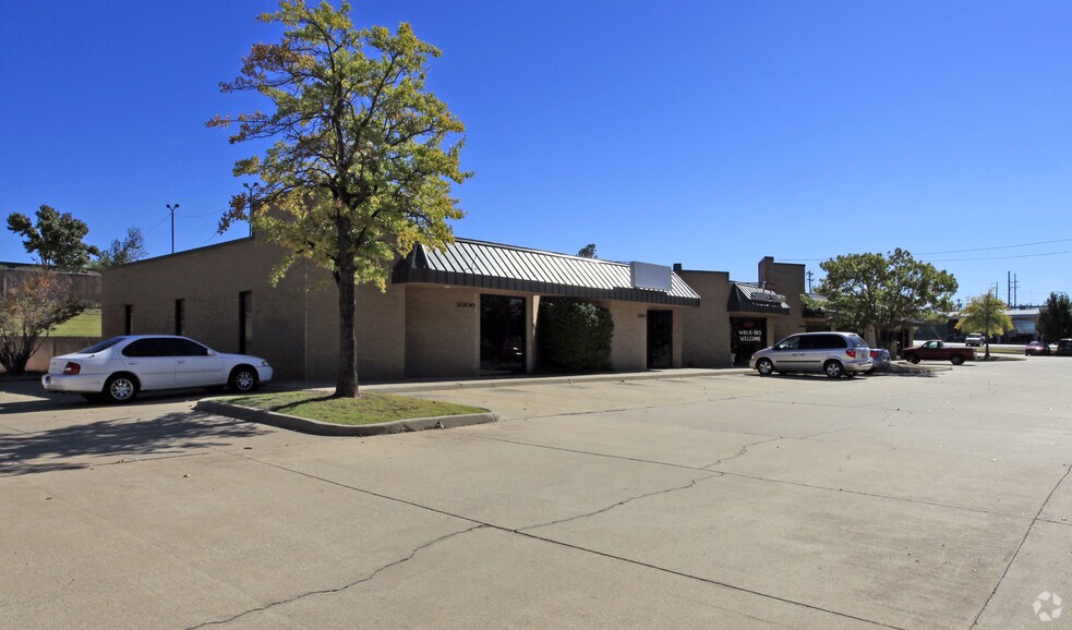 3300-3318 S Sunnylane Rd, Oklahoma City, OK à louer - Photo du bâtiment - Image 3 de 5