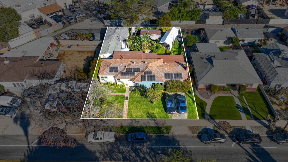 6254 Cahuenga Blvd, North Hollywood, CA for sale - Building Photo - Image 2 of 22