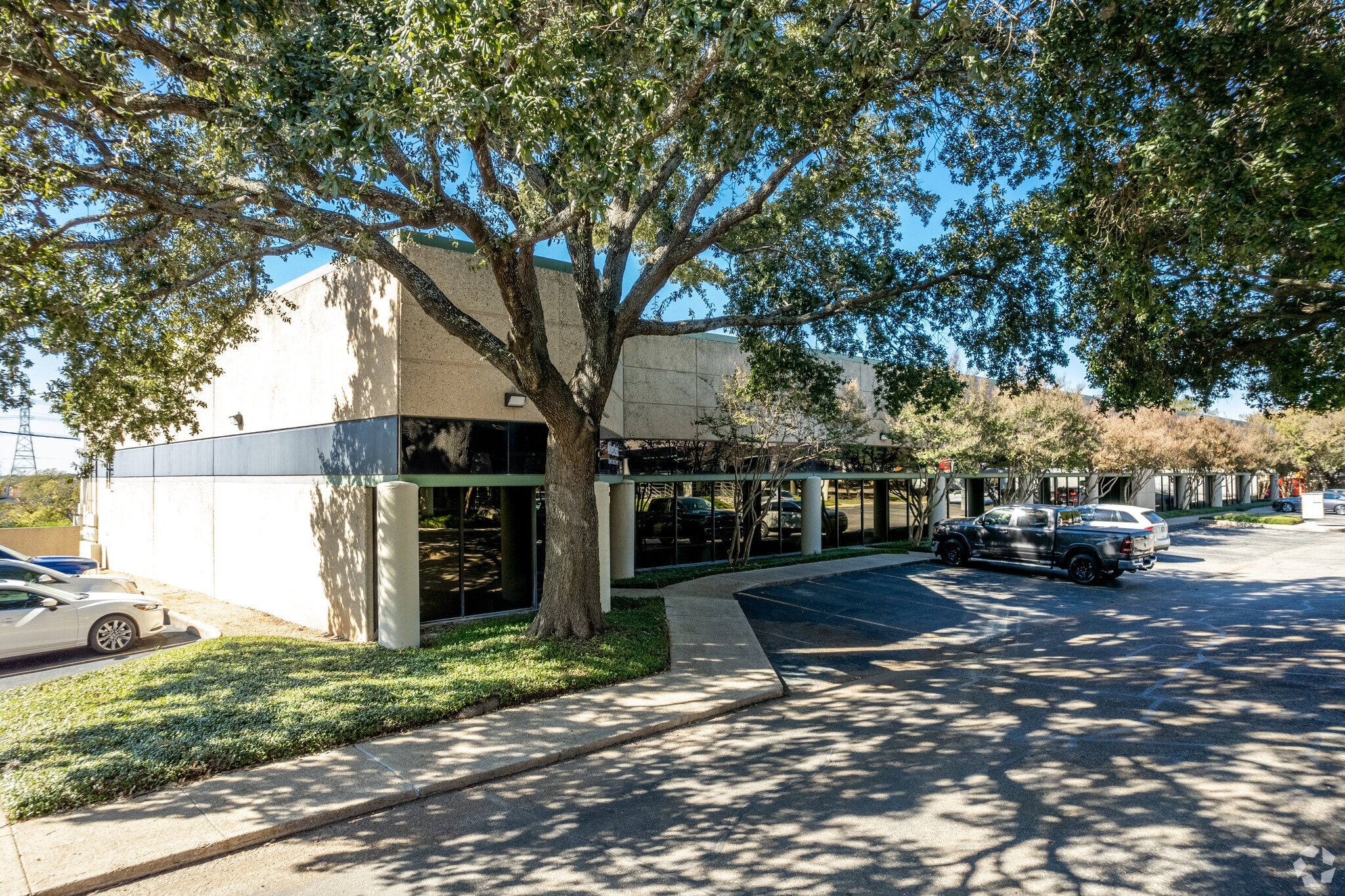 4702-4716 Research Dr, San Antonio, TX for lease Primary Photo- Image 1 of 19
