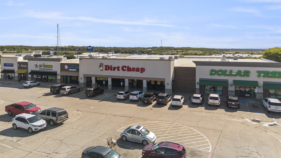 1320 Corsicana Hwy, Hillsboro, TX for lease - Building Photo - Image 2 of 16