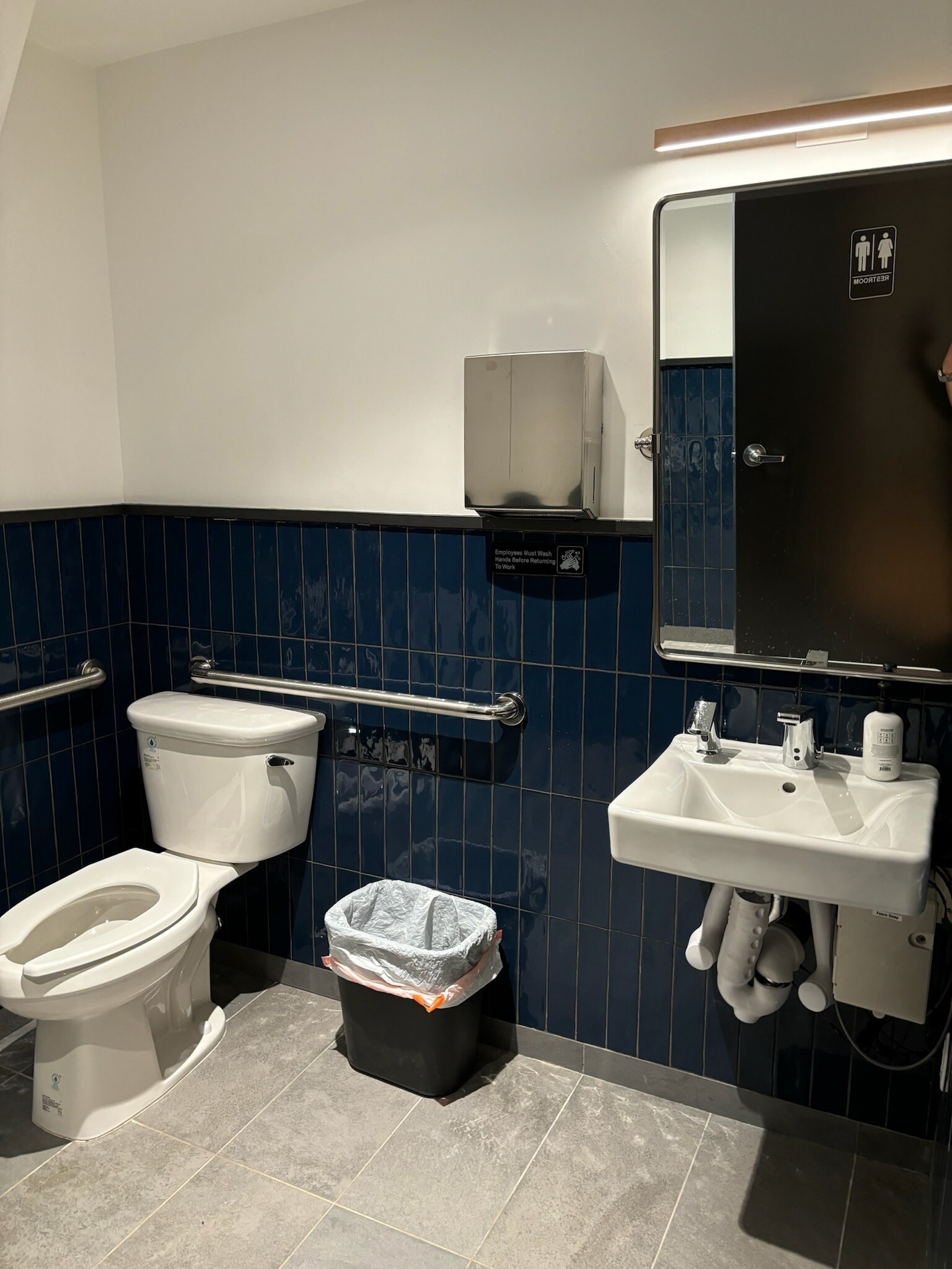 600 E Putnam Ave, Cos Cob, CT for lease Building Photo- Image 1 of 9